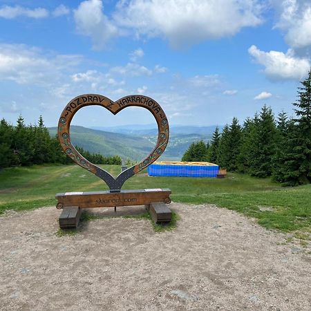 U Jelena Harrachov - Rodinny Apartman U Lesa S Garazi Exterior photo